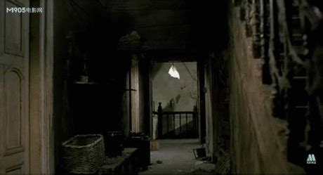 《黑楼孤魂》HD中字-在线观看-恐怖片-新视觉影院