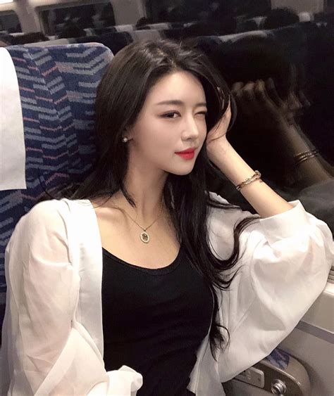 韩国女演员金敏荷写真曝光 雀斑展现高级氛围感-搜狐大视野-搜狐新闻