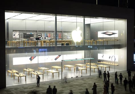 苹果店Apple Store为什么吸引你？（多图+干货）- 1 外部设计与选址 - 知乎