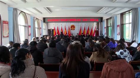 东方战场：陕北瓦窑堡会议，博古反驳伟人的思想，下秒领袖霸气了_新浪新闻