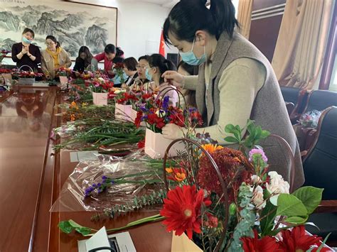 潍坊：女职工开展“气象人生 如花绽放”花艺活动
