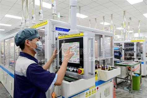 浙江金华：“未来工厂”实现5G专网应用智能化生产-人民图片网