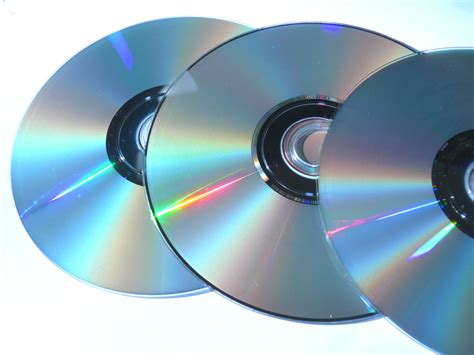 What is a Compact Disc? (with pictures)