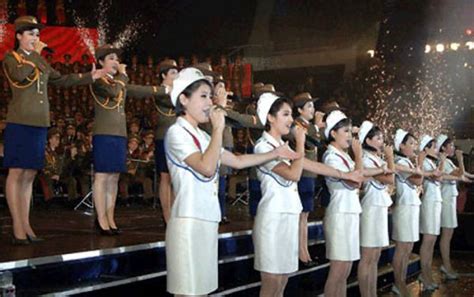 朝鲜授予牡丹峰乐团一名演员功勋称号_ 视频中国