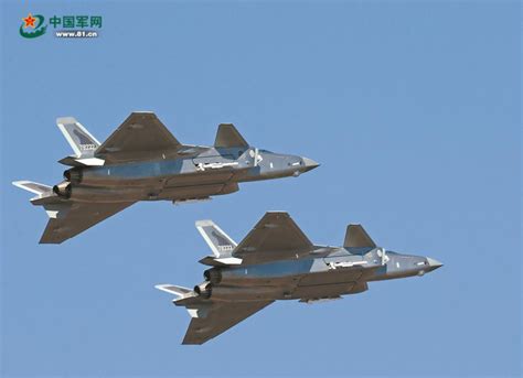 长春航空展迎来首个公众开放日，歼-20双机展示成焦点