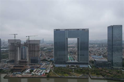 广州之窗商务港C区封顶 “100”造型即将亮相|广州|之窗|地标_新浪新闻