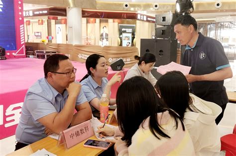 岳西县2021“春风行动”专场招聘会成功举办 - 岳西县公共就业和人才服务局