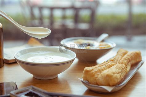 周三女儿的传统中式早餐，15分钟做一桌，营养搭配好吃又美味|早餐|油条|营养_新浪新闻