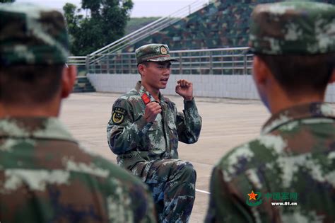武警“兵教头”的“毕业大考” - 中国军网