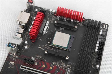 AMD最强显卡Radeon Vega Frontier Edition正式发布！_开心电玩