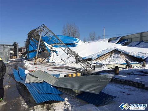 【刀哥】2015年11月25日雪灾厂房倒塌原因分析及不上人屋面荷载组合的问题 - 土木在线