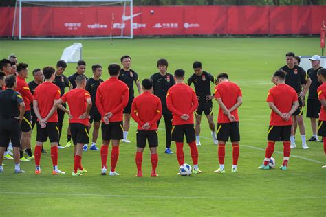 广州恒大在中超10年，对中国足球到底是功大，还是过大？ - 知乎