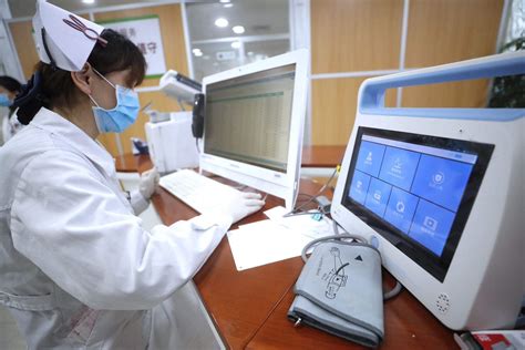 “在家看病”真的实现了！上海首批6家公立医院挂牌互联网医院