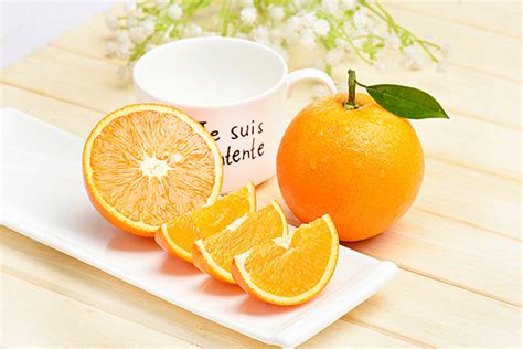 【橘子和橙子的营养价值是不是一样】桔子吃多少算过量_橘子_小胡生活网