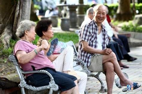 【中国60岁以上老人达2.49亿】2019年全国老_﻿傻大方·悦读