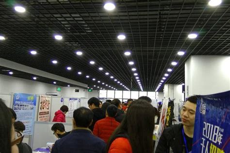 三月30日31日郑州中博人才市场大型招聘会欢迎大家来参加