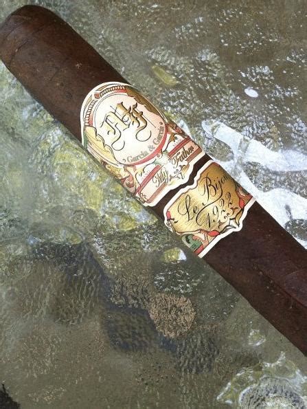这是假货 | Hoyo de Monterrey Epicure de Luxe LCDH - 雪茄交流 - 烟悦网论坛