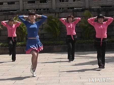 [视频]少妇穿透明紧身裤在家跳广场舞《相思渡口》 - 六星