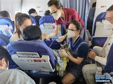 旅客空中突发疾病 航班提前28分钟落地送其就医-中华网湖北