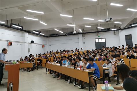 学院2019年暑期考研数学辅导班顺利开班-河南开封科技传媒学院