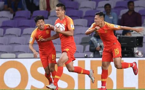 东亚杯最后一轮比赛，中国国家男子足球选拔队1-0击败中国香港队-直播吧zhibo8.cc