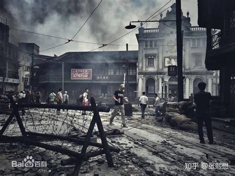 《八佰》戛纳电影节曝国际版海报 海外发行预售火爆--华谊兄弟