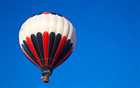 五彩缤纷-高清晰热气球摄影图片