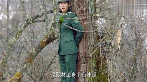 突击：女警被歹徒绑架，面前一片雷区，特种兵高空攀爬解救女警_腾讯视频