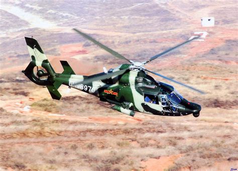直升机图片-高原上飞行的直升机素材-高清图片-摄影照片-寻图免费打包下载