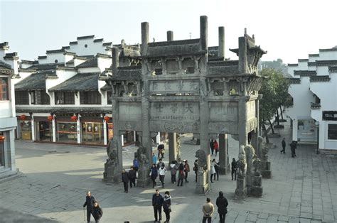 这座县城不想变成丽江：市民比游客更宝贵-36氪