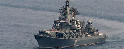 俄调集百艘舰艇进入公海，和北约70艘军舰对峙，俄：敢来就硬刚