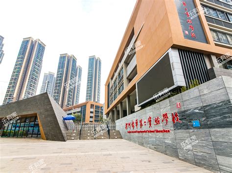 深圳市龙华区观澜行知中学的校内风貌