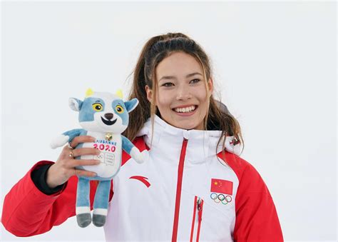 谷爱凌为什么要代表中国参加滑雪项目的比赛 - 三泰虎
