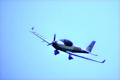 领航者JA600轻型飞机：续航1200公里，百公里耗油最低仅8升！_通航信息_通航_通用航空_General Aviation