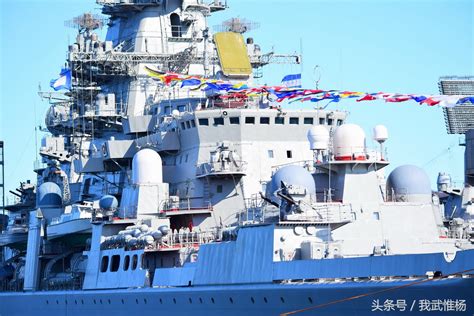 俄版“055舰”现身海军节阅兵彩排，和055大驱相比实力差远了|光荣级|巡洋舰|导弹驱逐舰_新浪新闻