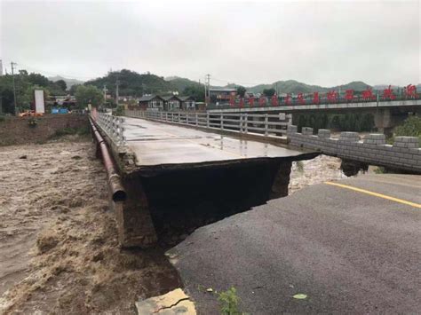 受强降雨影响 北京密云一桥梁被冲毁_手机新浪网