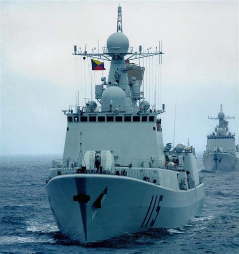 中国海军舰艇编队首访莫桑比克