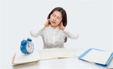 头痛怎么办快速缓解头痛（头痛三分治七分养？不妨试试这7种调养方法，帮你减轻头痛症状） | 说明书网