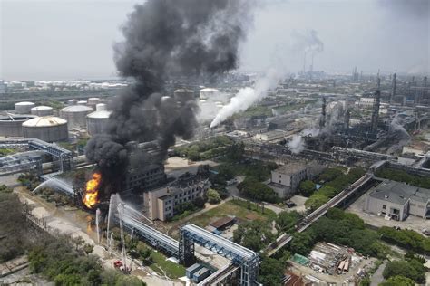 南京航空航天大学一实验室爆燃致2人死，有人听到不止一次爆炸声__财经头条