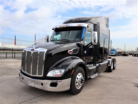 Diamond red 2018 579 just in - Peterbilt of Sioux Falls