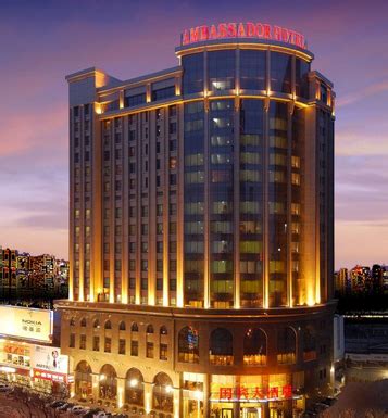 武汉市300-500人的四星级会议酒店推荐【会小二】会场团房3折起
