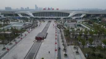 扬州东站频遭吐槽打车难，市交通局坦诚：设计客流量预估不足_凤凰网