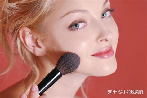 速学女白领淡妆化妆步骤 让你美美地去上班(2)_淡妆化妆步骤_伊秀美容网|yxlady.com