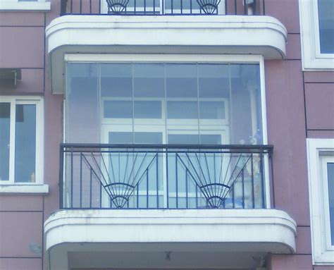 阳台全景窗,阳台全景式玻璃窗,阳台封窗_大山谷图库