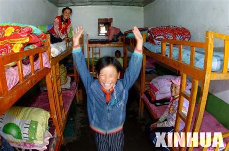 西藏山南：8125名高海拔易地扶贫搬迁贫困群众乔迁新居-人民图片网