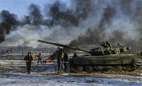 俄罗斯永不退缩：大批部队向边境集结，乌克兰或再次被出卖|俄军|乌克兰|俄罗斯_新浪新闻