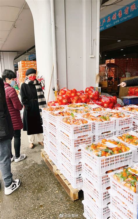 直击众彩市场 “菜篮子”货足价稳！|蔬菜市场|南京|淡水鱼_新浪新闻