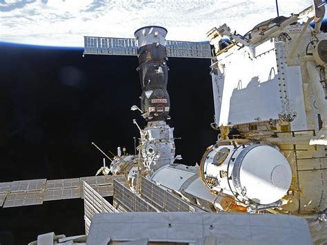 国际空间站考察组人员手动完成"进步"飞船与空间站的对接 - 2021年2月17日, 俄罗斯卫星通讯社