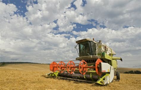 雷沃智能农机让种地更轻松 | 农机新闻网,农机新闻,农机,农业机械,拖拉机