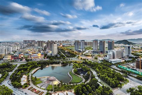 重庆市比海南省面积大, 那么重庆与海南省哪个更富裕?|重庆|重庆直辖市|长江三峡_新浪新闻